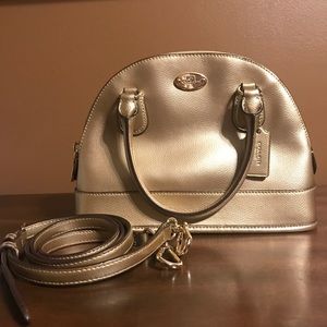 MAKE AN OFFER! 💫 Small Coach Bag in Gold